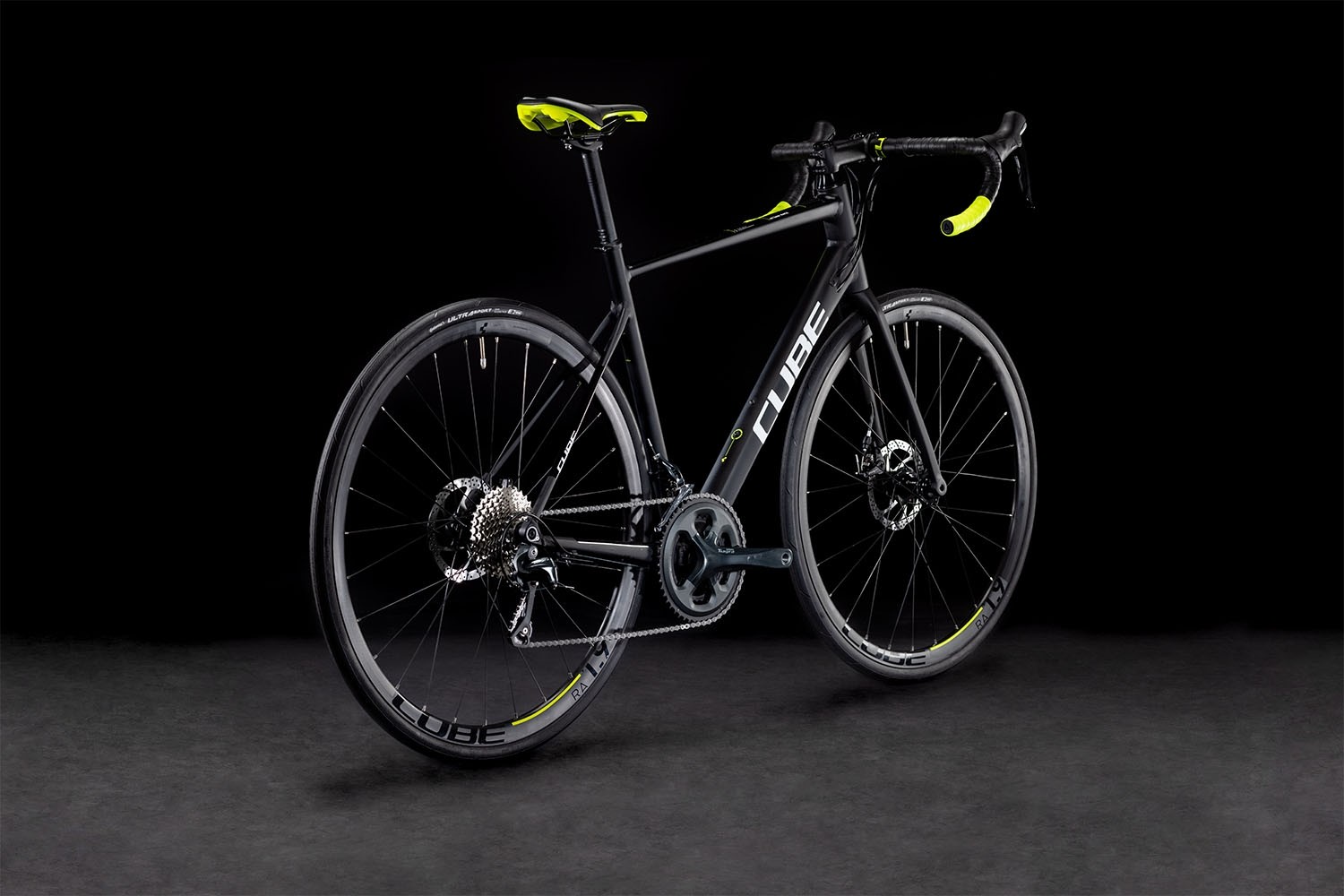 Cube attain race online 2019 road bike