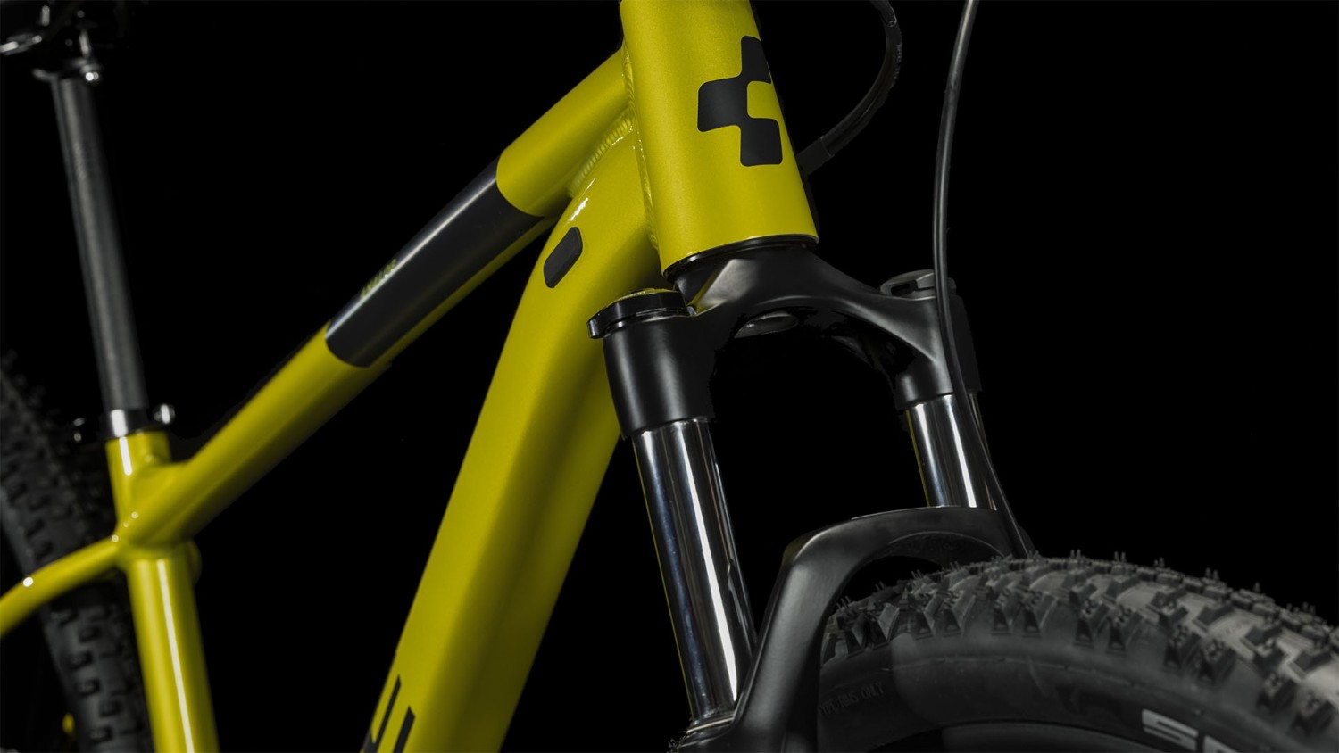 Buy the new Cube Analog 2024 Lime Black Mountain Bike with free shipping Freeborn Bikes