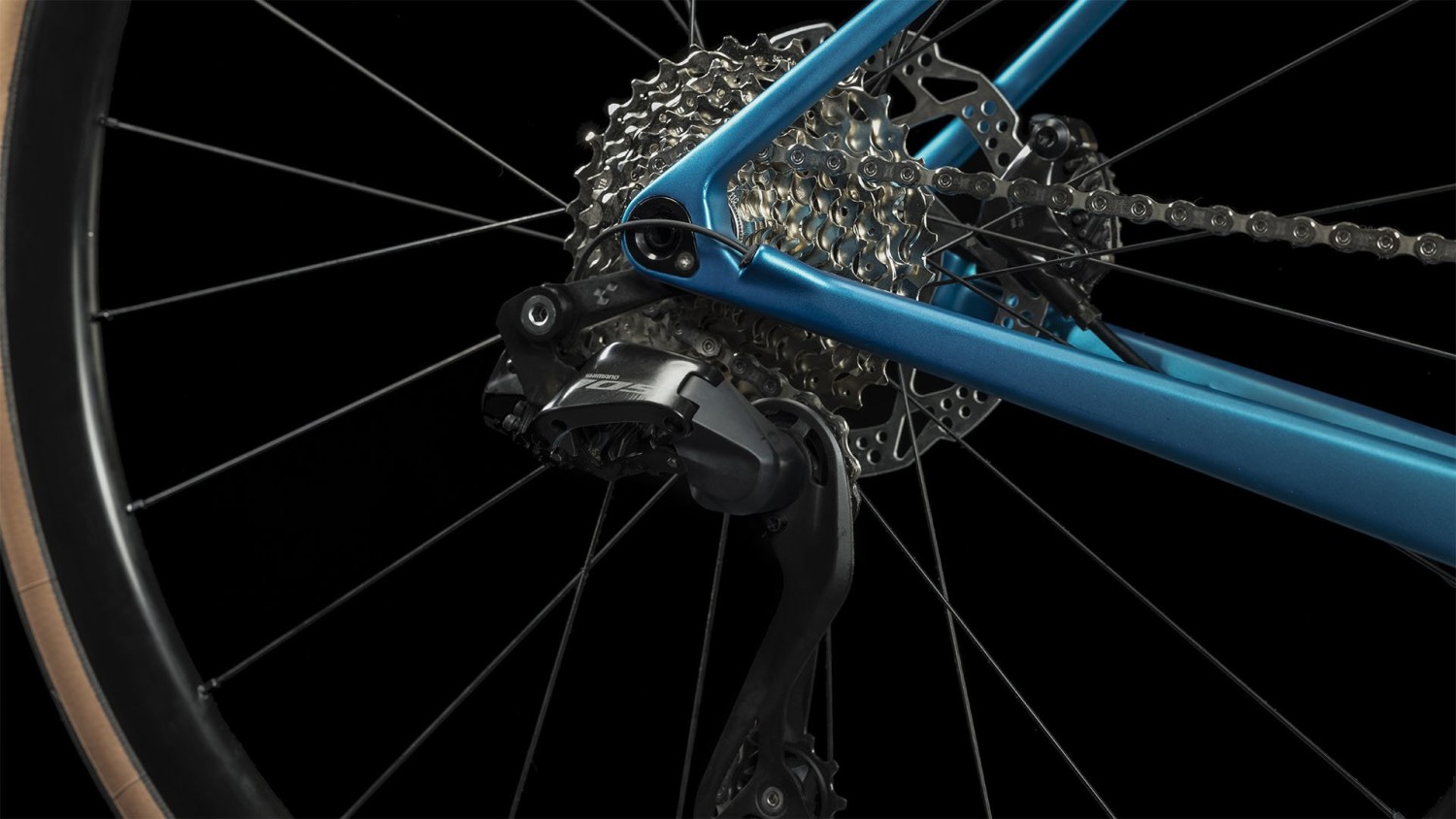 Buy the new Cube Attain GTC SLX 2024 Teal/Black Road Bike with free shipping Freeborn Bikes