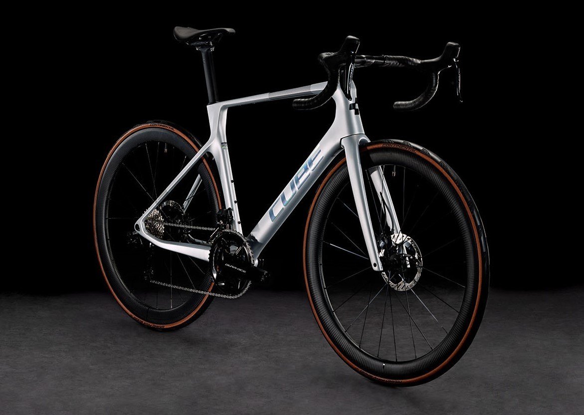 Buy the new Cube Agree C 62 SLT 2024 Silver Black Road Bike with free shipping Freeborn Bikes