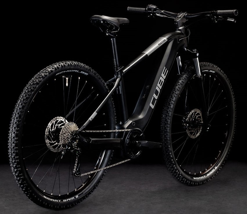 Reaction hybrid performance 625 top